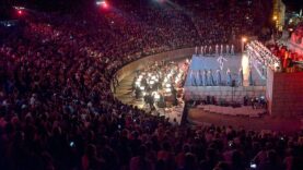 İzmir’de tiyatro, bale ve konserler düzenlenecek