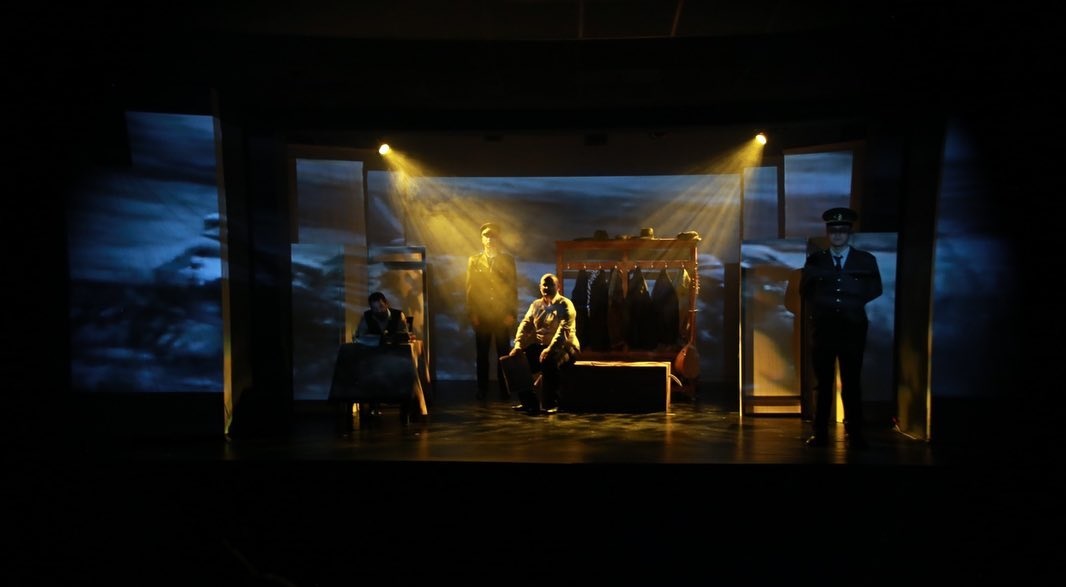 Malatya – Gün Eksilmesin Penceremden tiyatro oyunu sahnesi | Cahit Sıtkı Tarancı'nın hayatı sahneye taşınıyor