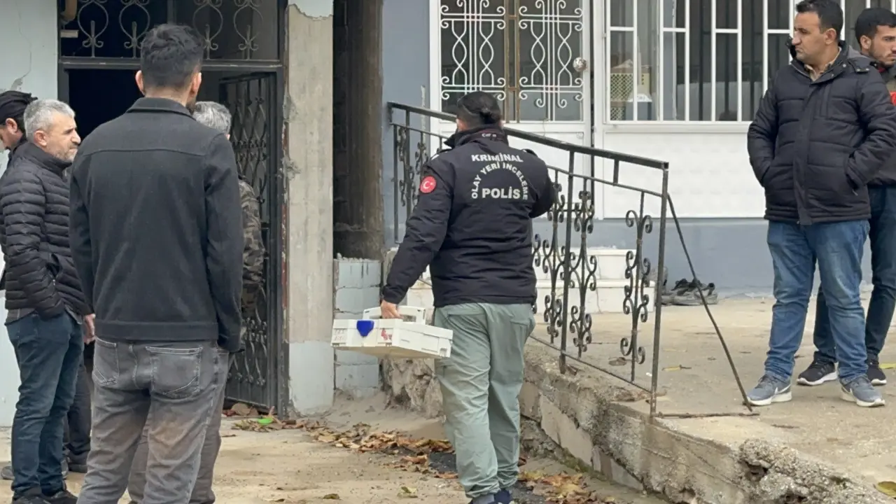 Battalgazi ve Yeşilyurt’ta evlerinde ölü bulunan iki vatandaş için polis ve sağlık ekiplerinin inceleme yaptığı adresler