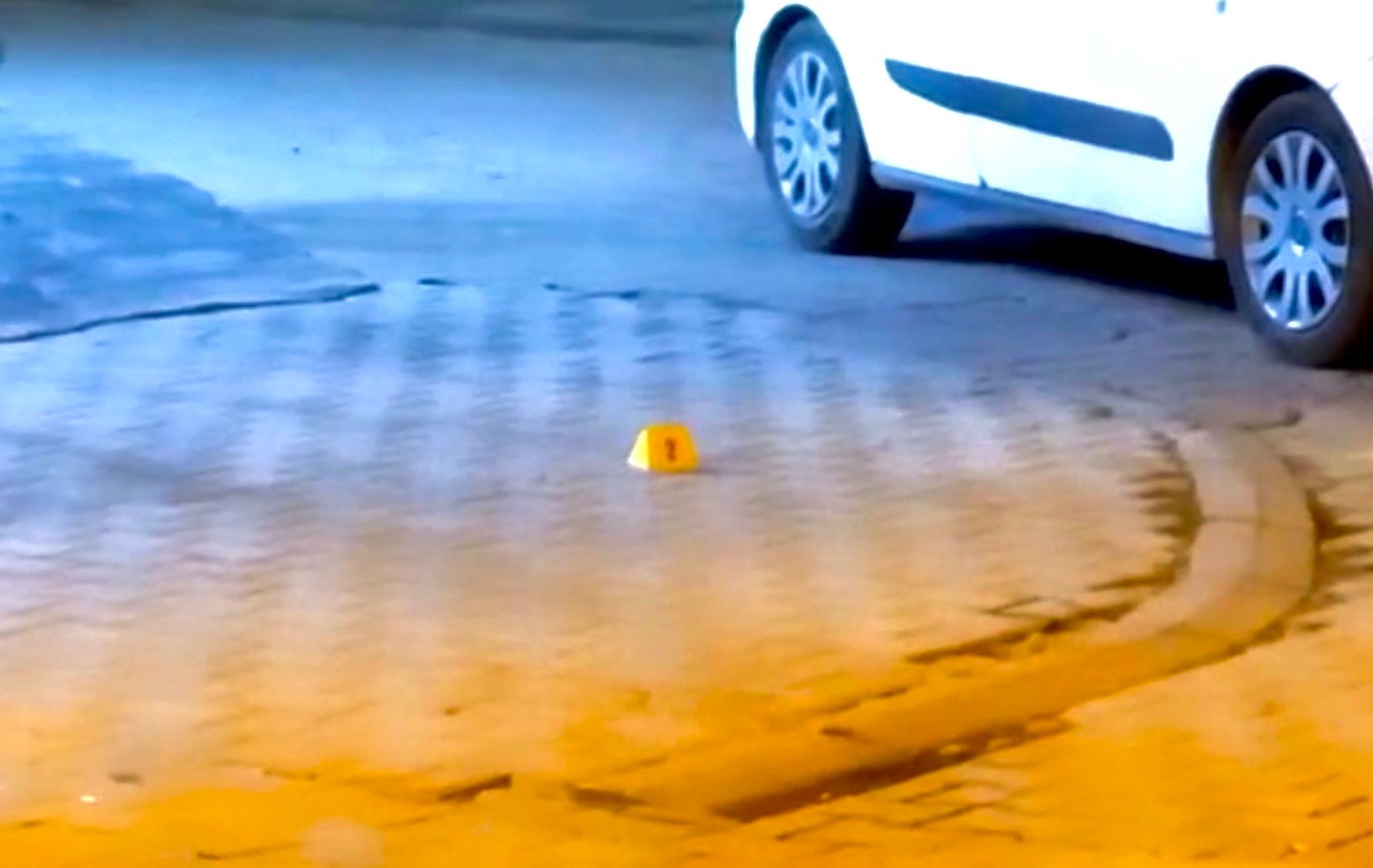 Malatya Battalgazi ilçesinde 70 yaşındaki Müslüm D., kimliği belirsiz kişilerce gerçekleştirilen silahlı saldırıda yaralandı