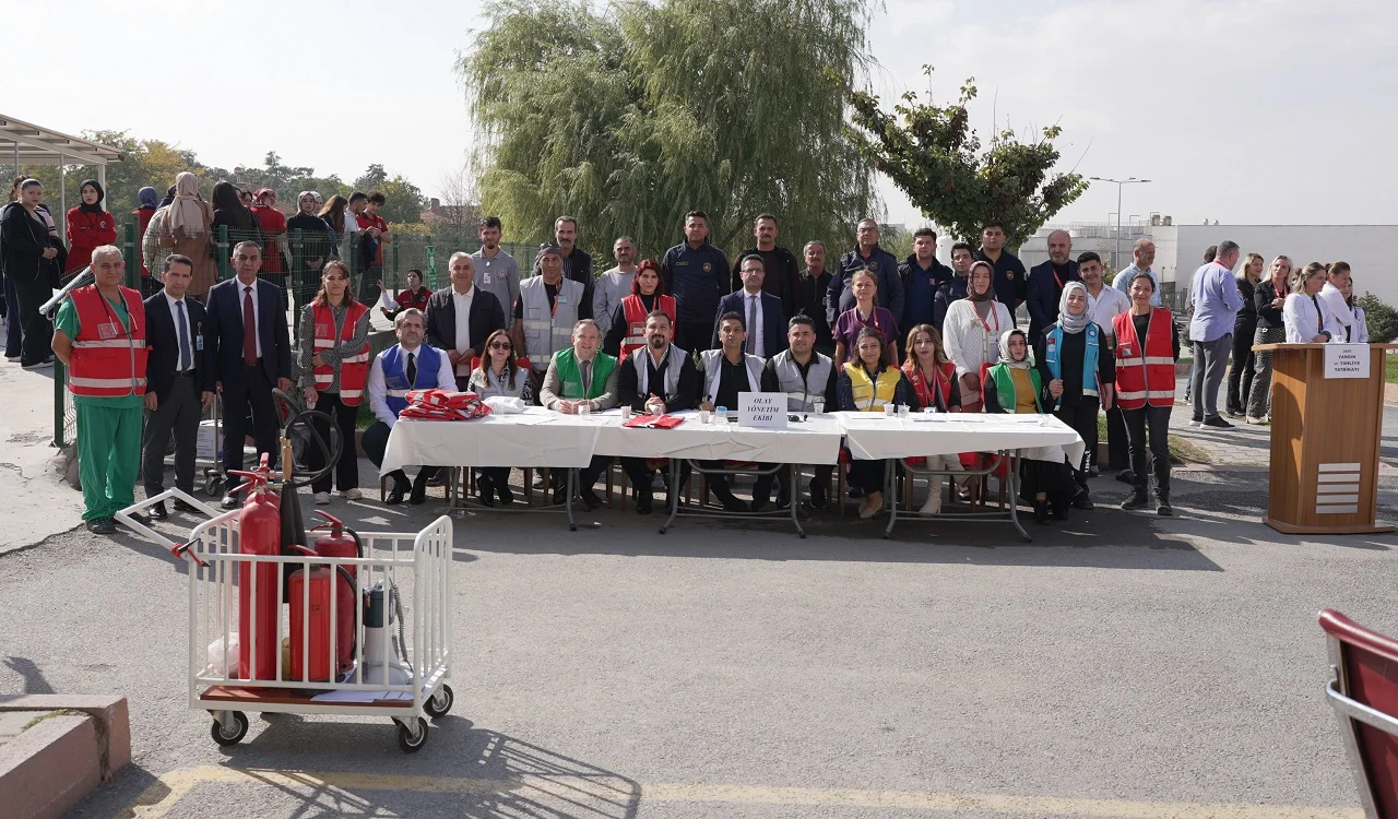 Malatya Eğitim ve Araştırma Hastanesi Destek Hizmetleri Müdürü Mehmet Soylu tatbikat açıklaması