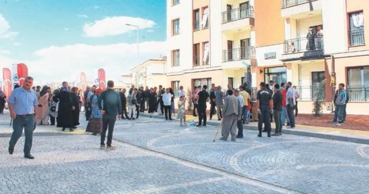 Malatya’da bin 130 aile sıcak yuvasına kavuştu